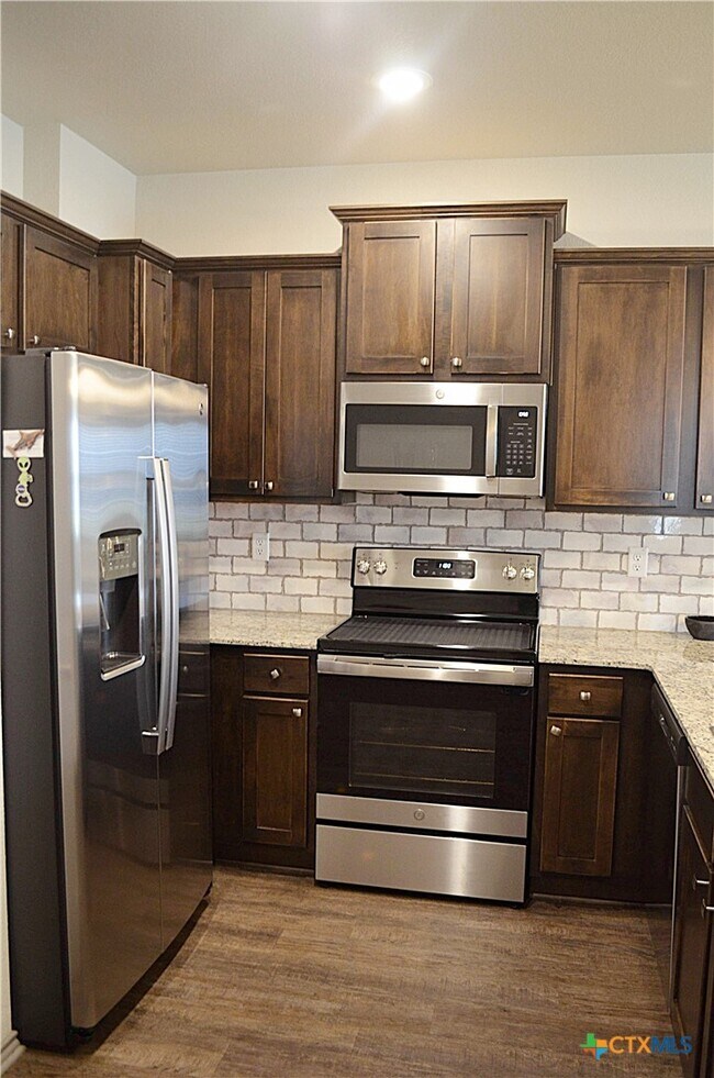 Building Photo - 334 Grn Valley Dr