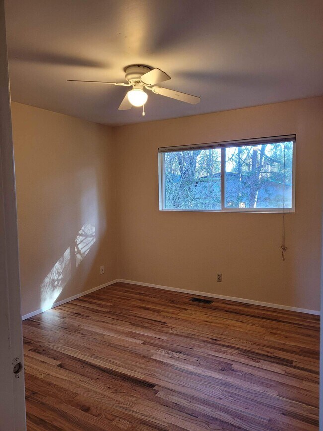 Bedroom - 1018 142nd Ave SE