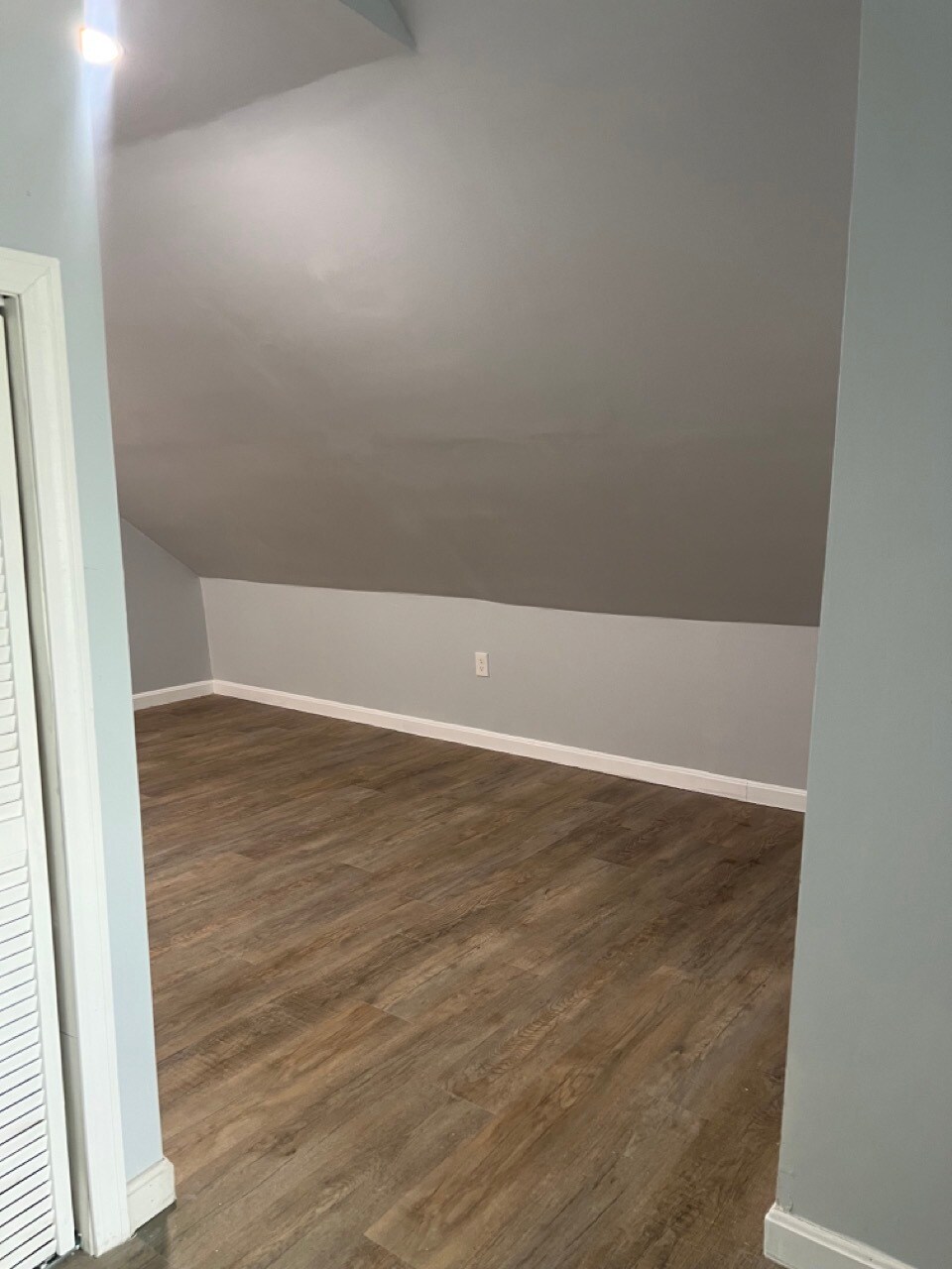 2nd floor common space - 49 Elder St