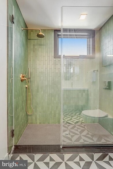 Building Photo - 1023 Irving St NW
