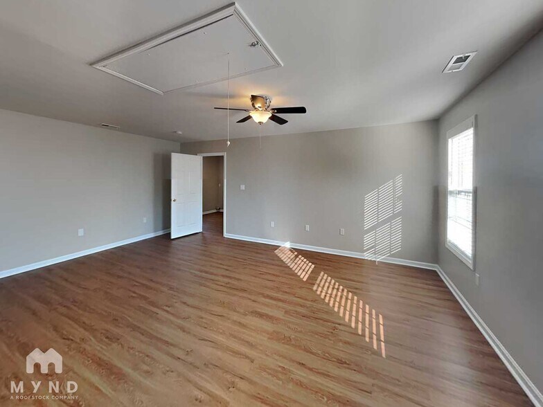 Building Photo - 103 Adlett Ln