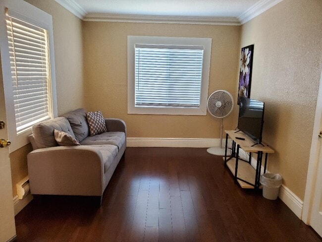 Building Photo - 1284 A St