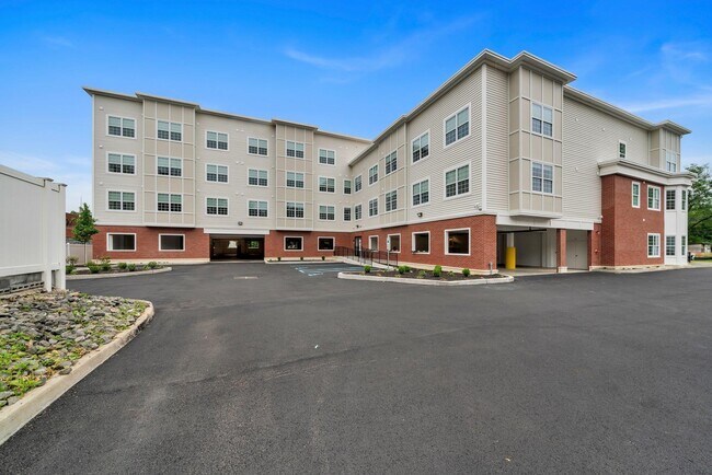 Building Photo - 70 Ridgedale Ave
