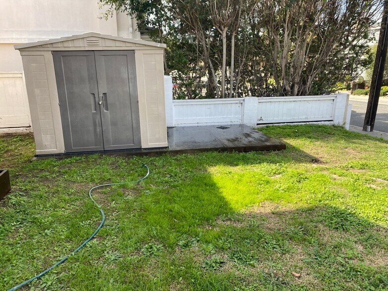 Storage Shed - 2108 Marshallfield Ln