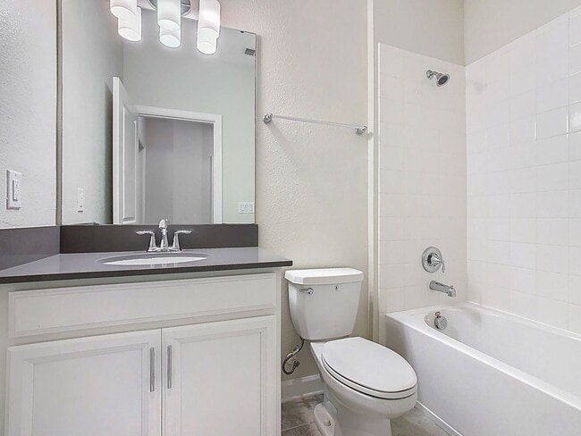 Building Photo - Two Story townhome in Storey Lake  community