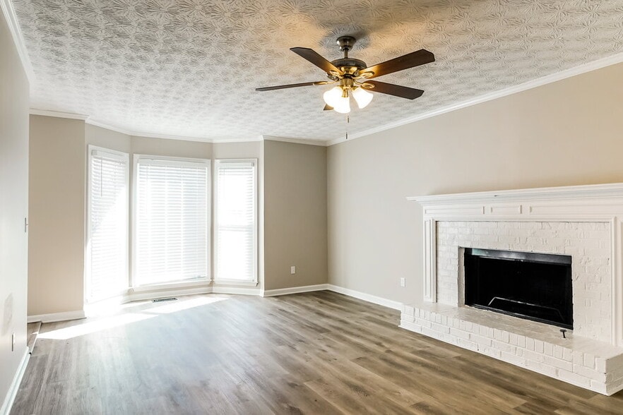Building Photo - 2156 Shillings Chase Dr
