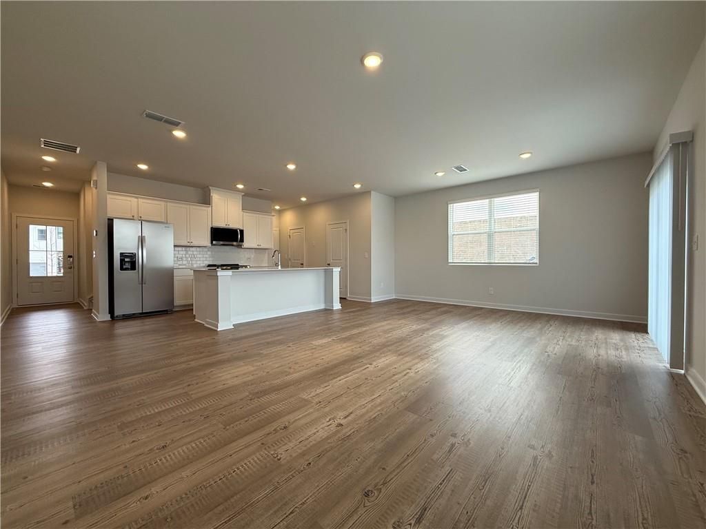 Building Photo - 7253 Mulberry St