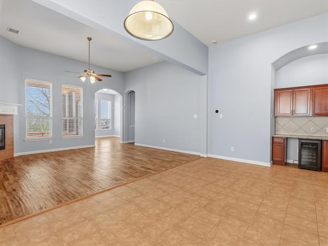 Building Photo - 4114 Lee Hutson Dr