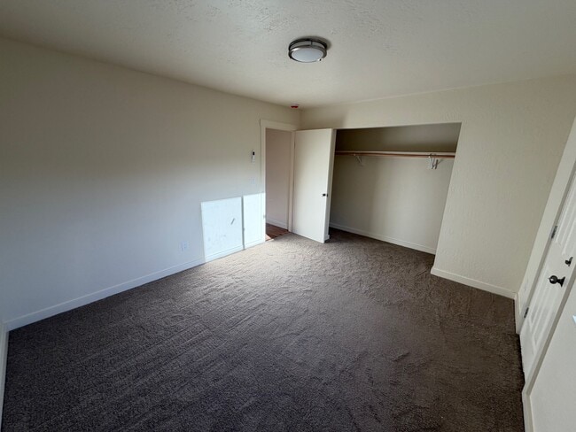 Building Photo - 309 Chestnut St