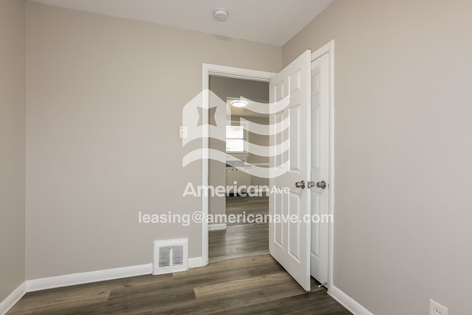 Building Photo - 1048 Renshaw Dr