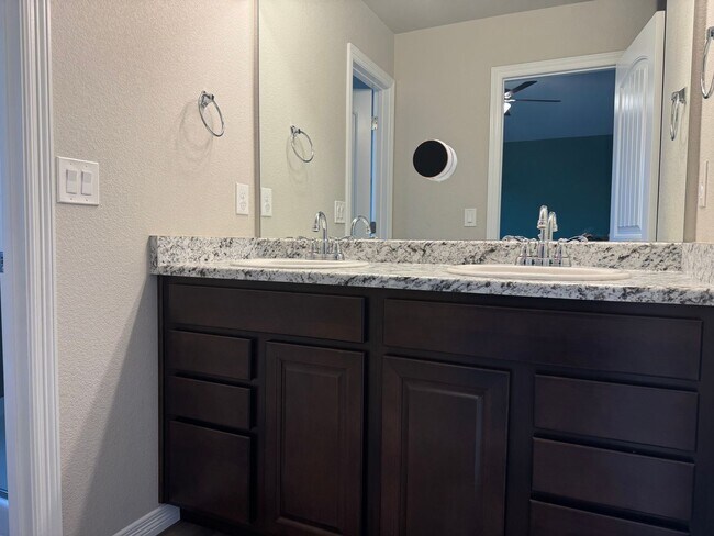 Building Photo - Newer home! 4 bedrooms! 2 Car! AC!