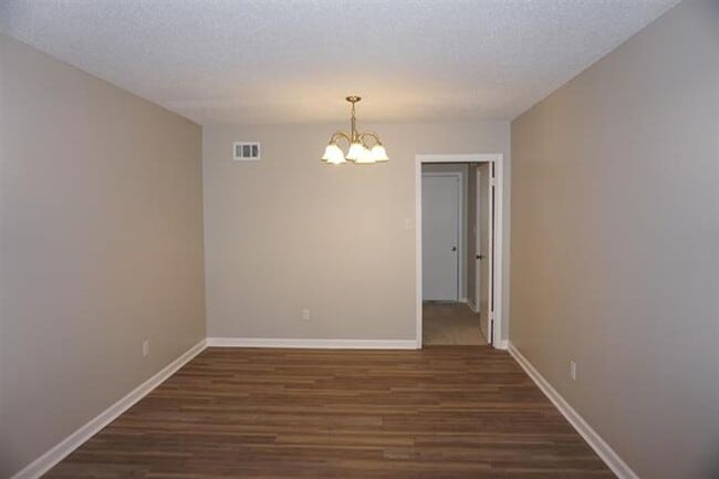 Building Photo - 5353 Scrivener Dr