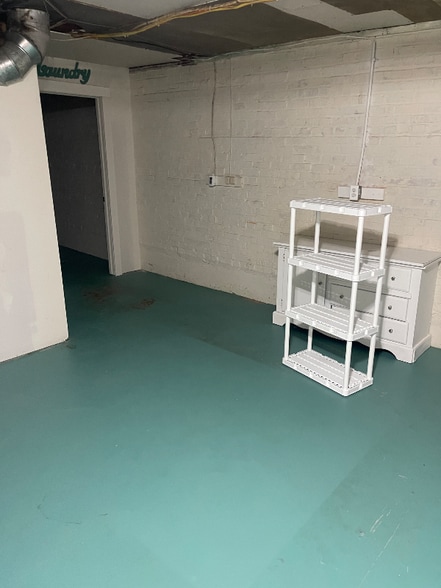 Building Photo - 6637 Murray Rd