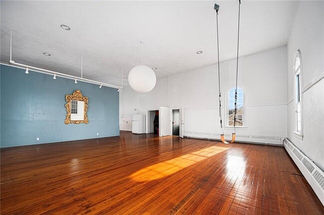 Building Photo - 4 Pallas St