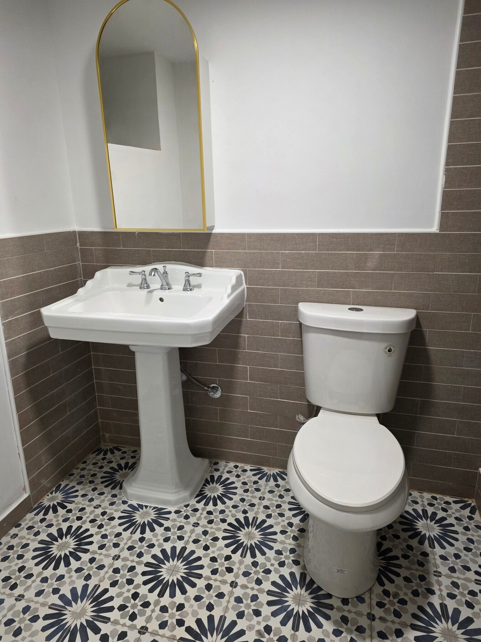 Building Photo - 1770 Park Ave