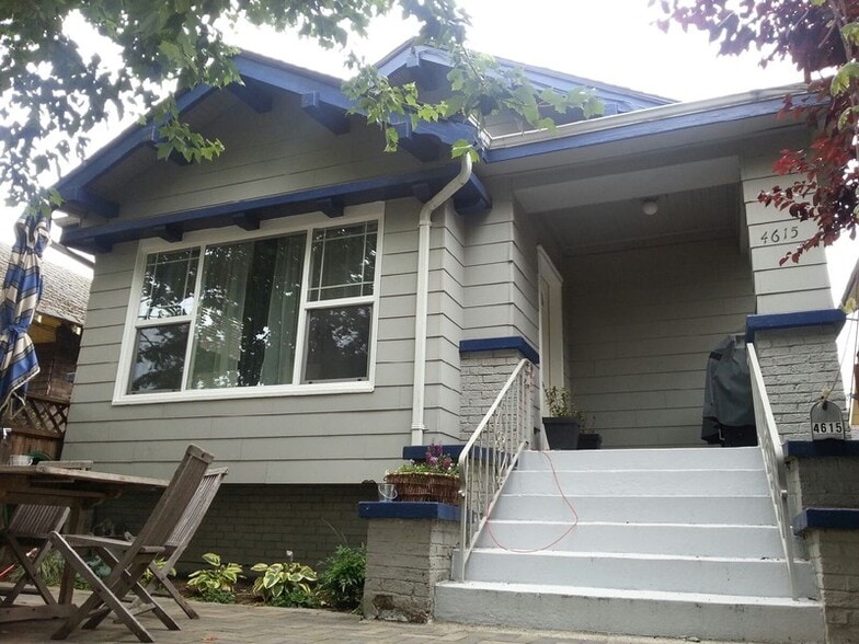 Exterior - 4615 Fremont Ave N