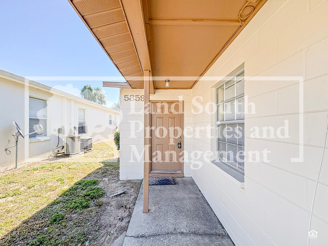 Building Photo - 5859 Charlton Dr