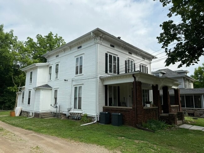 Building Photo - 66 N West St