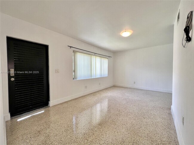 Building Photo - 877 80th St