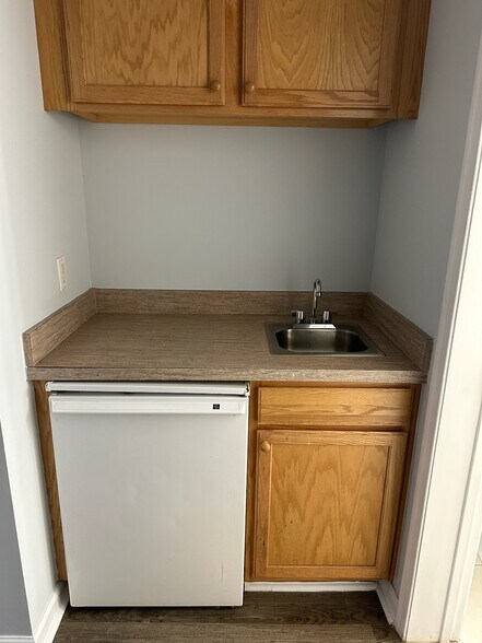 Building Photo - 8346 Mulligan Cir