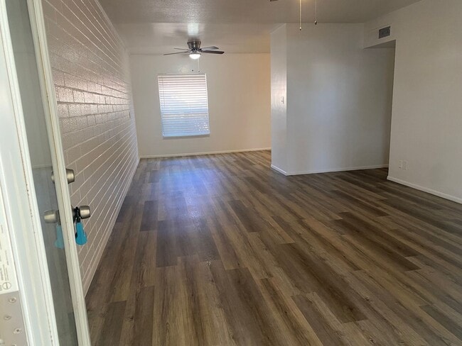 Interior Photo - Town & Country Apartments