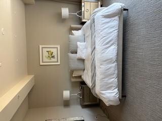 Building Photo - 7157 E Rancho Vista Dr