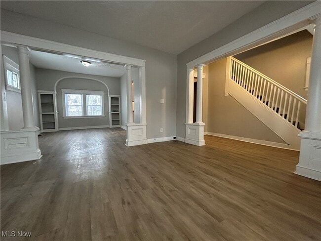 Building Photo - 10726 Garfield Ave