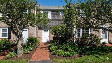 Building Photo - 8 Captain Cook Ln