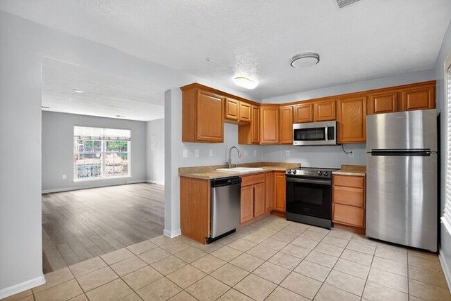 Building Photo - 46091 Maria Way