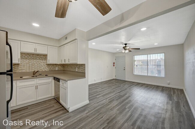 Primary Photo - 1 br, 1 bath House - 605 S. Royal Crest Ci...