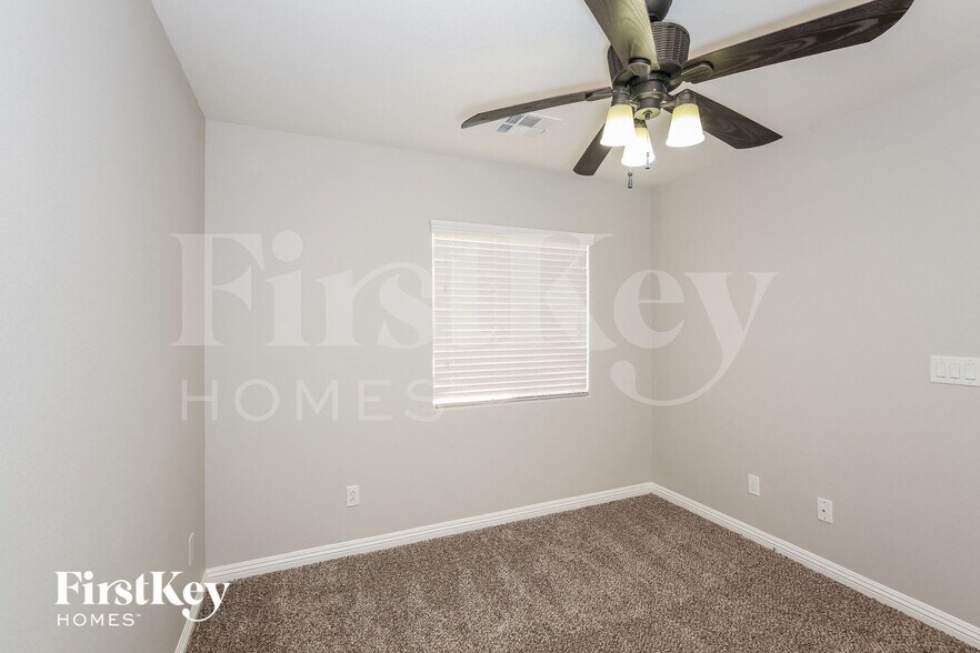 Building Photo - 4532 Silverwind Rd