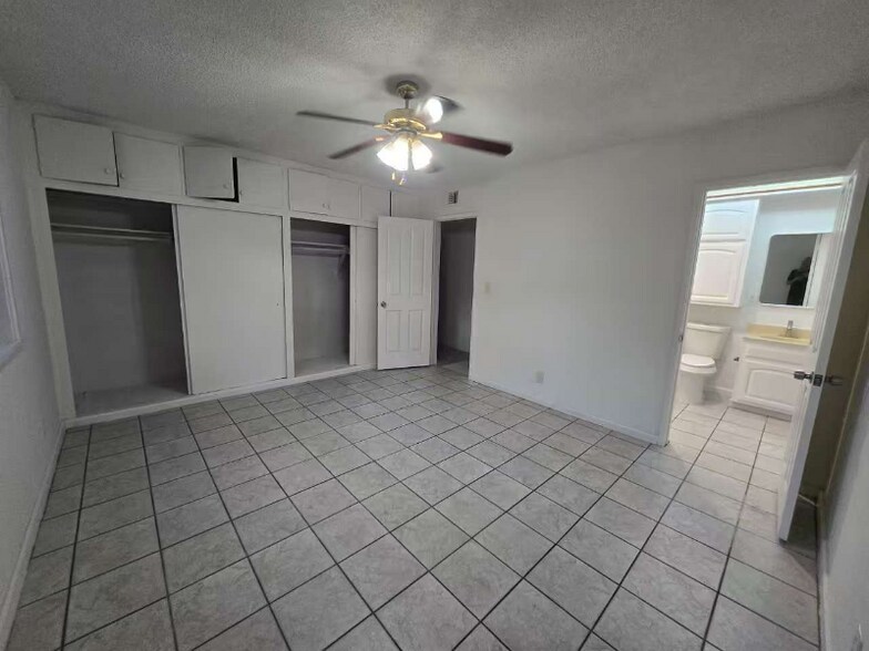 Building Photo - 4808 Ramona Pl