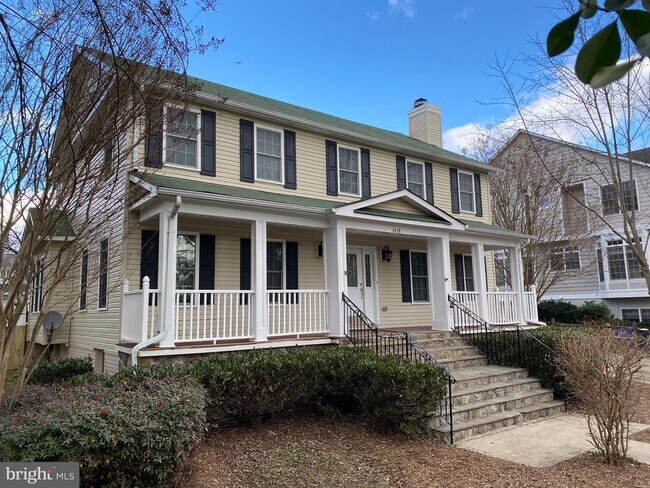 Building Photo - 8316 Idylwood Rd