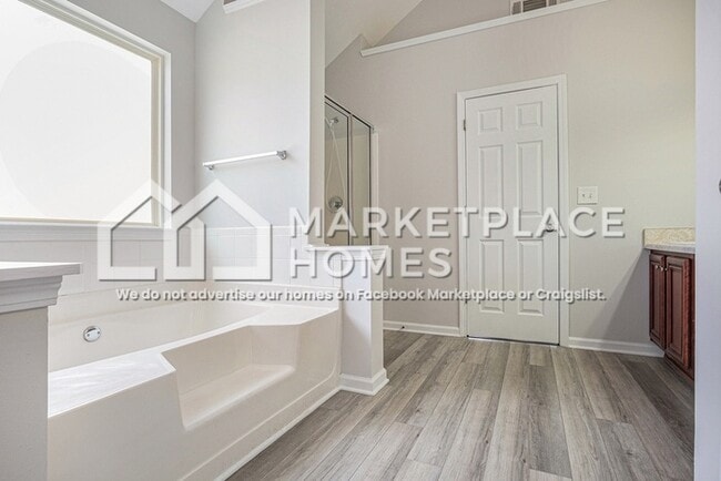 Building Photo - 91 Matador Way