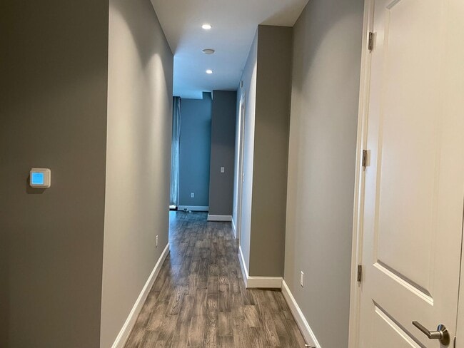 Building Photo - 2 Bed condo in downtown Houston