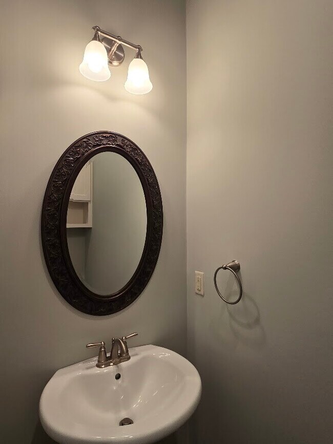 Building Photo - 4109 Allen St