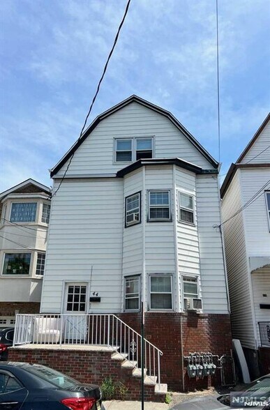 Primary Photo - 44 Washington St