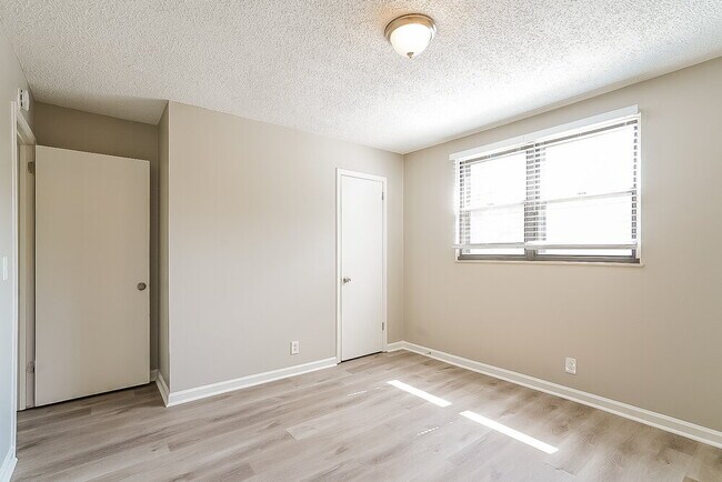 Building Photo - 4520 Xavier Dr