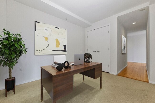 Building Photo - 2 Earhart St