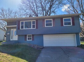 Building Photo - 4712 Western Ave