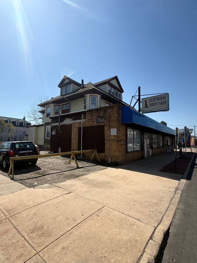 Building Photo - 6515 Rising Sun Ave