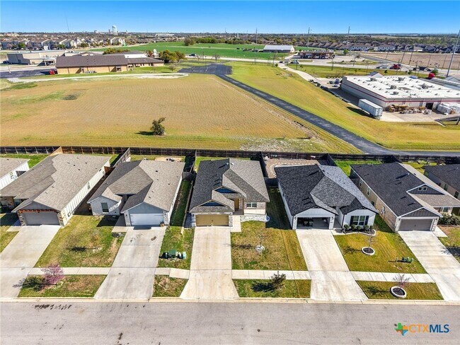 Building Photo - 1526 Black Kettle Trl
