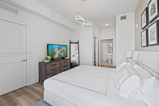 Building Photo - 101 Diplomat Pkwy