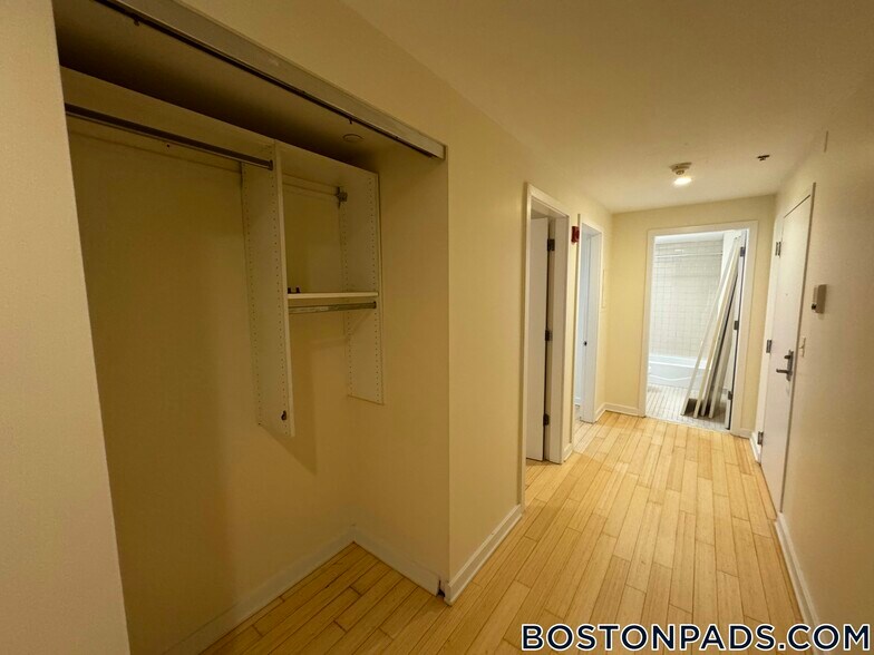 Building Photo - 40 Boylston St