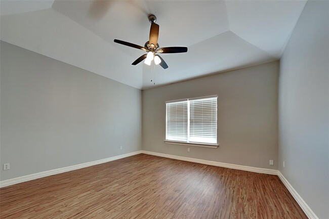 Building Photo - 5222 Westwood Pines Dr