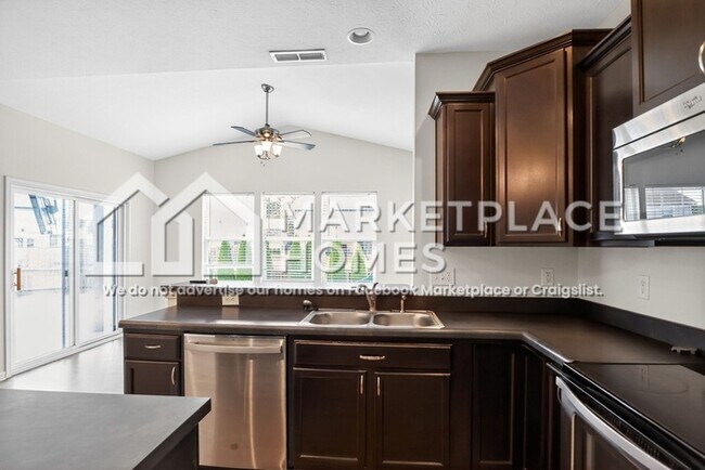 Building Photo - 2324 Boneset Dr