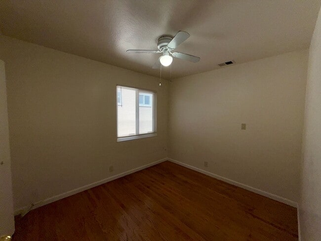 Building Photo - 6109 Golden Dawn Way