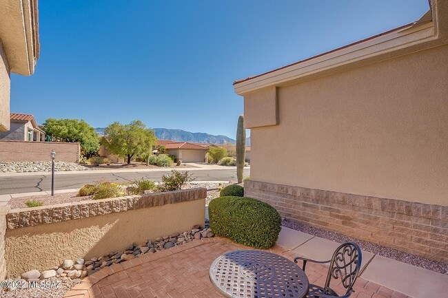 Building Photo - 14151 N Buckingham Dr