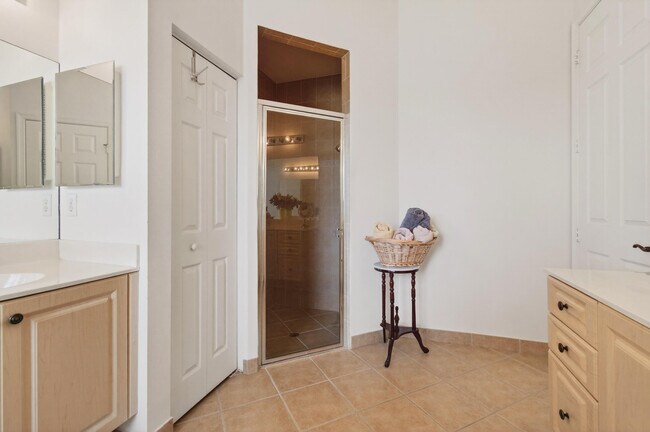 Building Photo - 7230 Via Luria