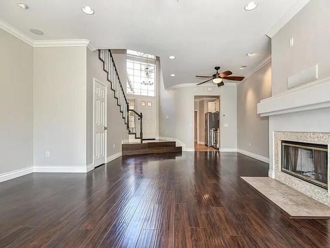 Building Photo - 10 Promontory Park